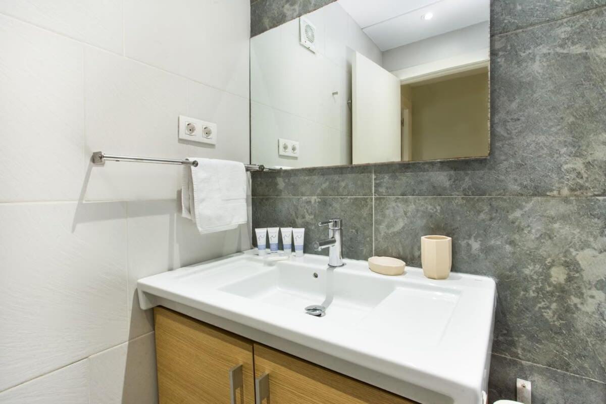 Centric 2bedroom In Ramblas 3 1a Lejlighed *